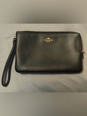 Coach Black pebbled Leather double zipper wristlet